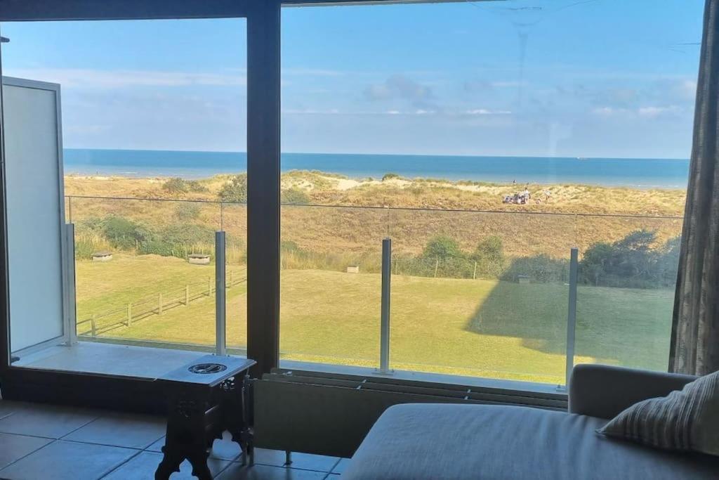 Superbe Studio Avec Une Magnifique Vue Sur La Mer. De Panne Exteriör bild